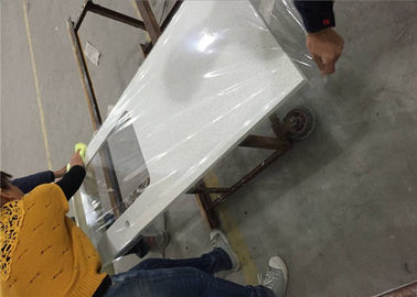 China A vaidade branca artificial do banheiro da casa pré-fabricada de quartzo da grão cobre o material ambiental fornecedor