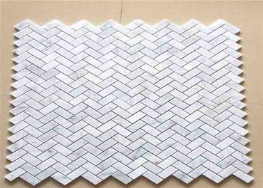 China Telhas duráveis da parede da cozinha do mosaico, telha de mármore de desenhos em espinha 30x30 fornecedor